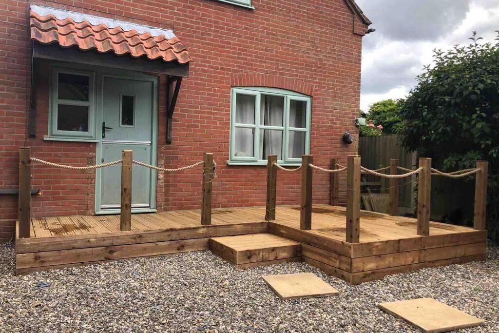 Ramblers Retreat Villa Saxthorpe Exterior photo